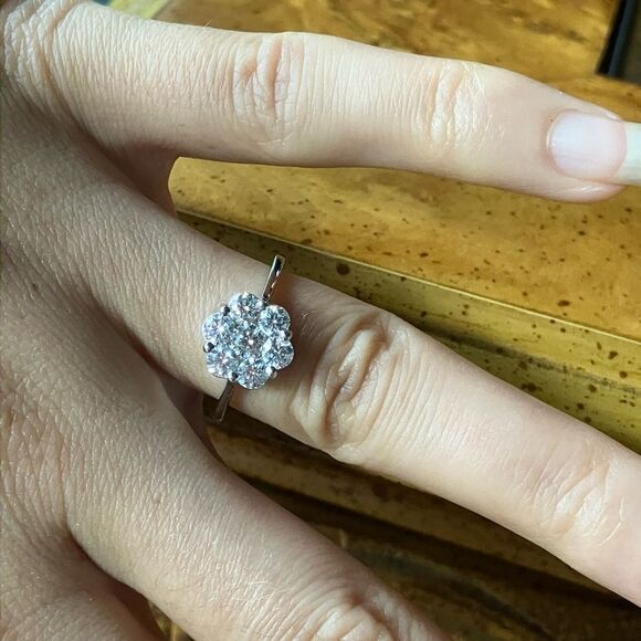 Genuine Moissanite Sterling Silver Ring Size 7 - Picture 4 of 9